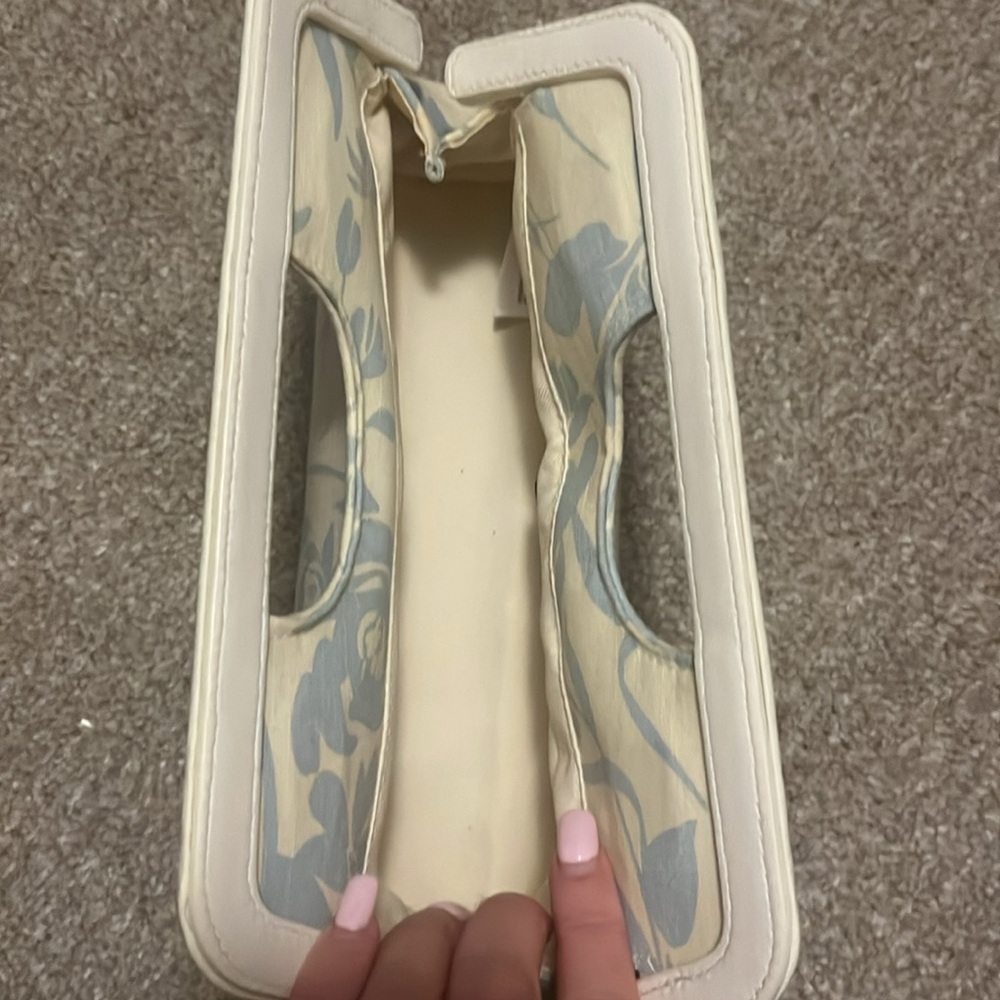 A new day clutch - Picture 2 of 2